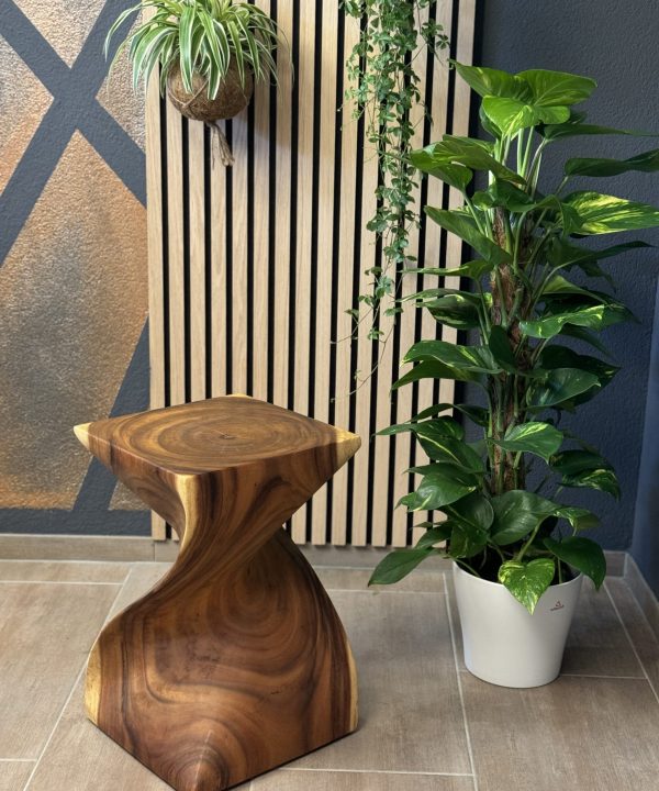 Suar Skulptur "Spiral"