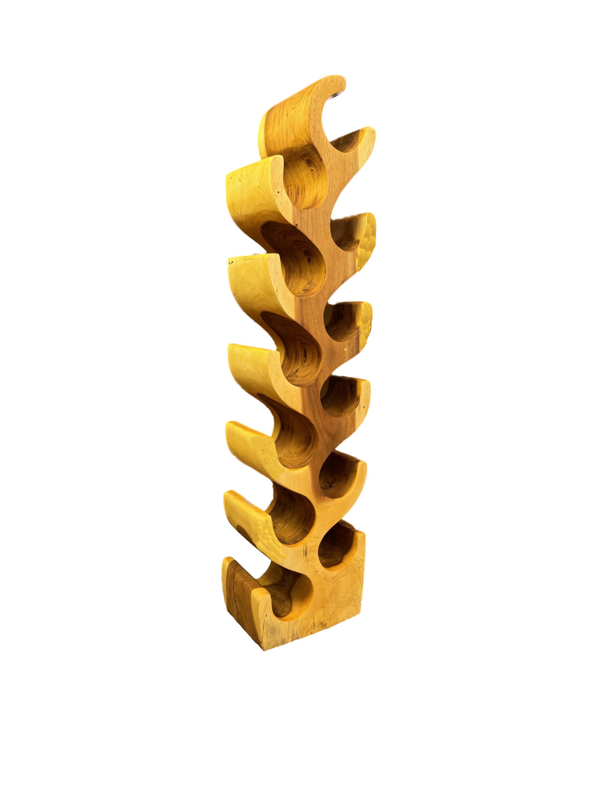 Suar Skulptur "Weinregal"