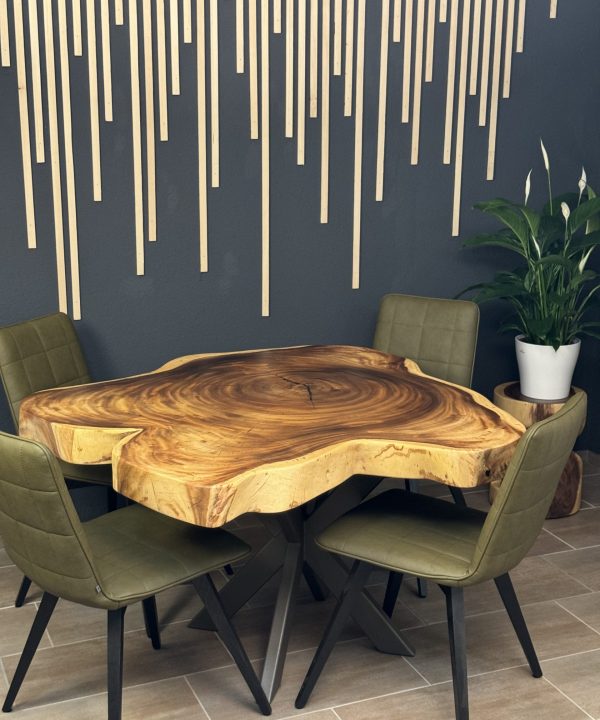 Baumscheiben Tisch aus Suar